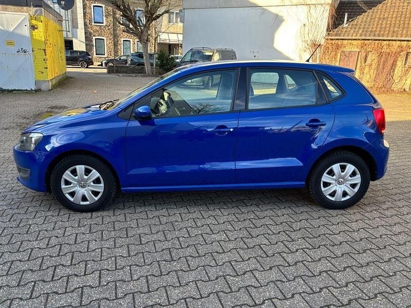 Gebraucht VW Polo Trendline 69 PS (50 kW) 2013 Blau Kleinwagen