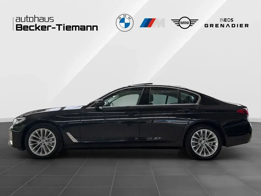 Gebraucht BMW 530 Luxury Line 286 PS (210 kW) 2023 Saphirschwarz Limousine