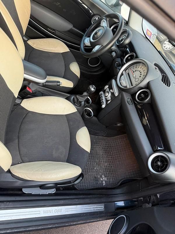 Gebraucht Mini ONE 90 PS (66 kW) 2008 Schwarz Kleinwagen