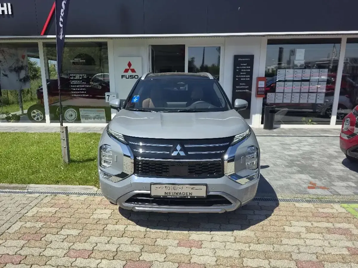 Neu Mitsubishi Outlander P-HEV Diamant Edition 306 PS (225 kW) 2026 Grau SUV