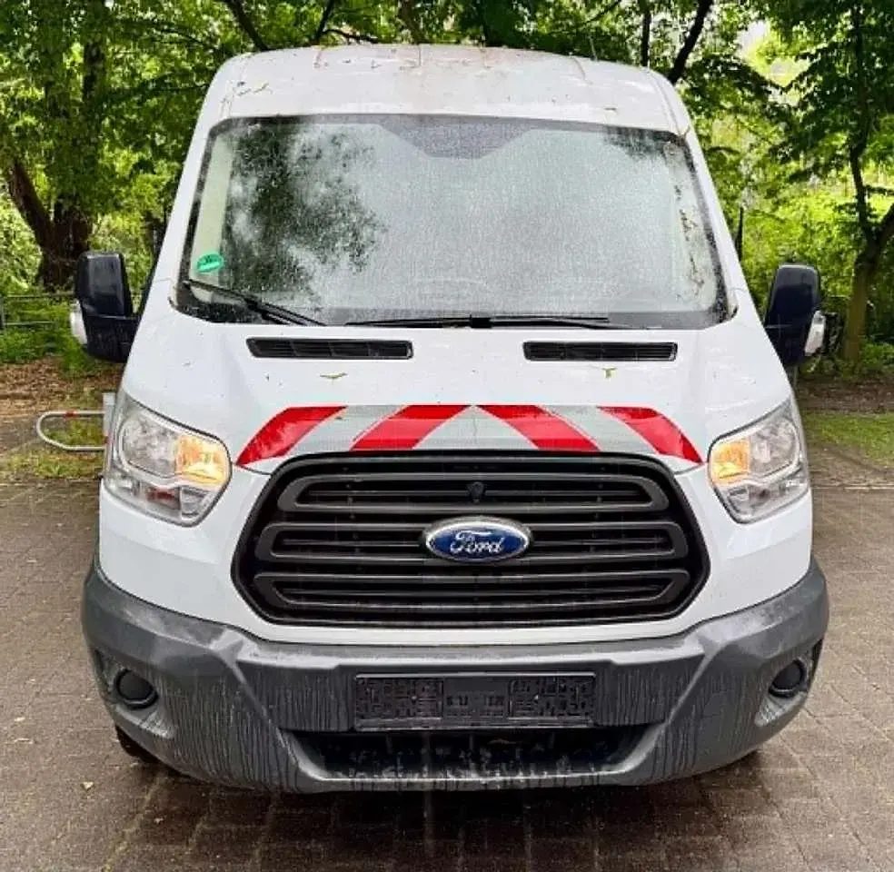 Gebraucht Ford Transit 155 PS (114 kW) 2016 Frostweiß Pickup