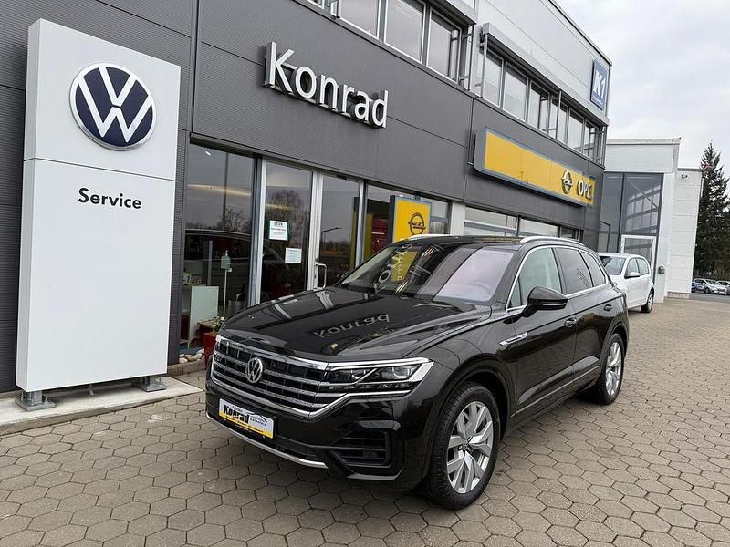 Braun Gebraucht 2020 VW Touareg R-line SUV | 45.000 € (Guter Preis) - Bild 1/4