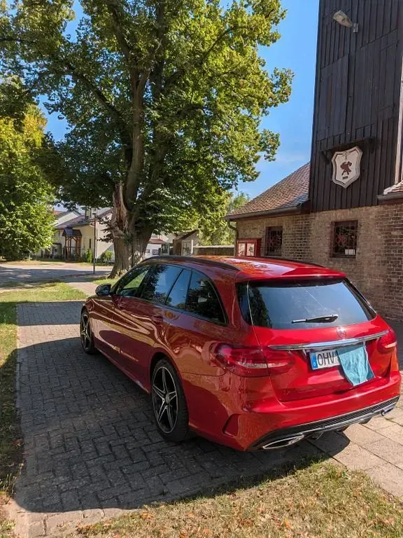 Gebraucht Mercedes C250 AMG line 204 PS (150 kW) 2015 Rot Limousine