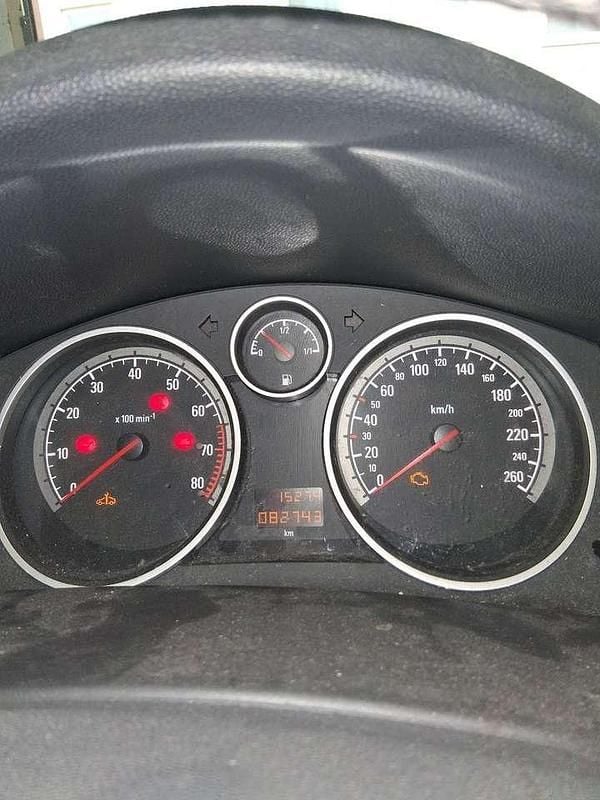 Grau Gebraucht 2004 Opel Astra Elegance Kleinwagen | 1.000 € (Superpreis) - Bild 1/4