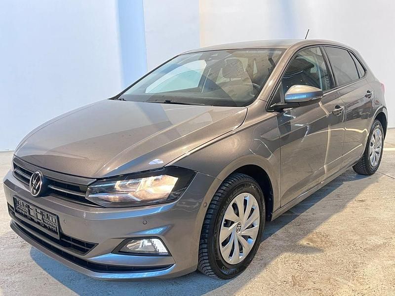 Grau Gebraucht 2021 VW Polo Comfortline Limousine | 16.399 € (Guter Preis) - Bild 1/4