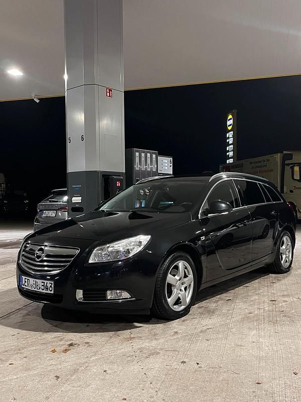 Schwarz Gebraucht 2013 Opel Insignia Kombi | 2.500 € (Superpreis) - Bild 1/4