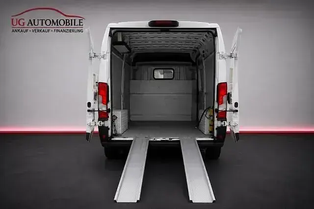 Gebraucht Peugeot Boxer S 140 PS (102 kW) 2021 Weiß Van