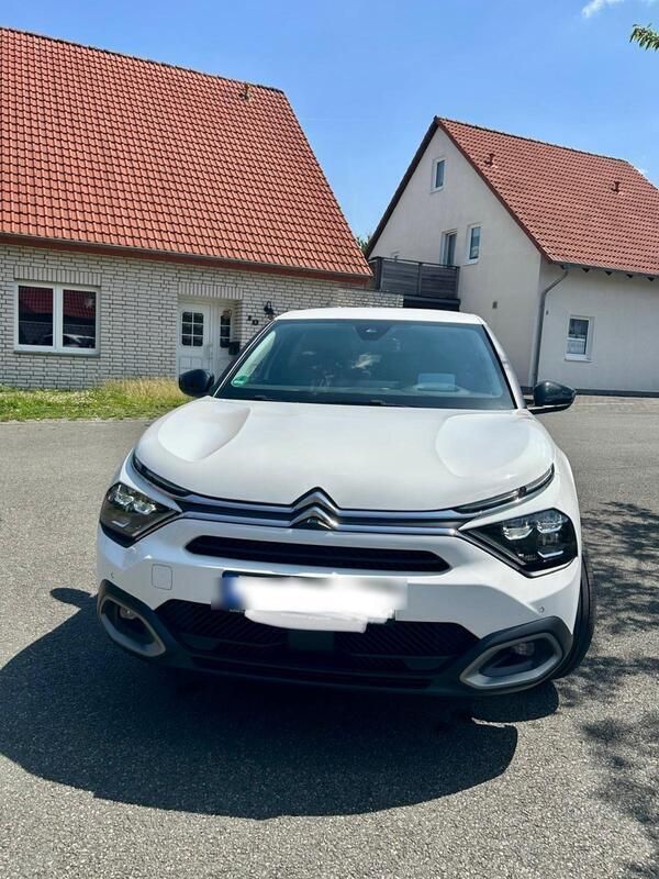 Weiß Gebraucht 2021 Citroën C4 SUV | 16.500 € (Fairer Preis) - Bild 1/4
