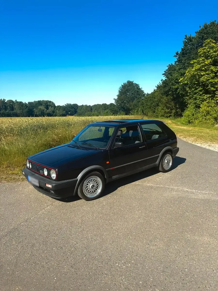 Gebraucht VW Golf II GTI 129 PS (94 kW) 1990 Schwarz Kleinwagen
