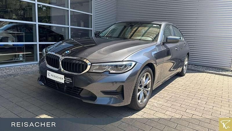 Mineralgrau metallic Gebraucht 2021 BMW 320 Advantage Limousine | 28.990 € (Fairer Preis) - Bild 1/4