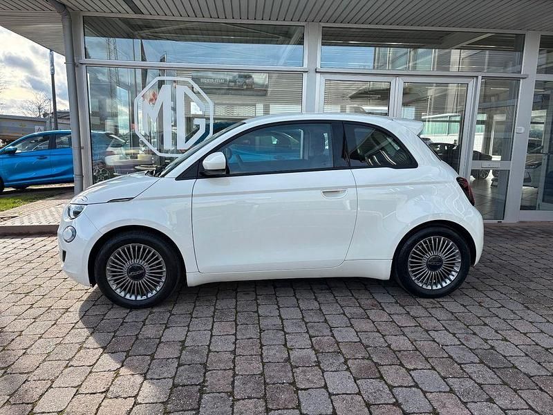 Gebraucht Fiat 500e Easy 86 kW (118 PS) 2023 Weiß