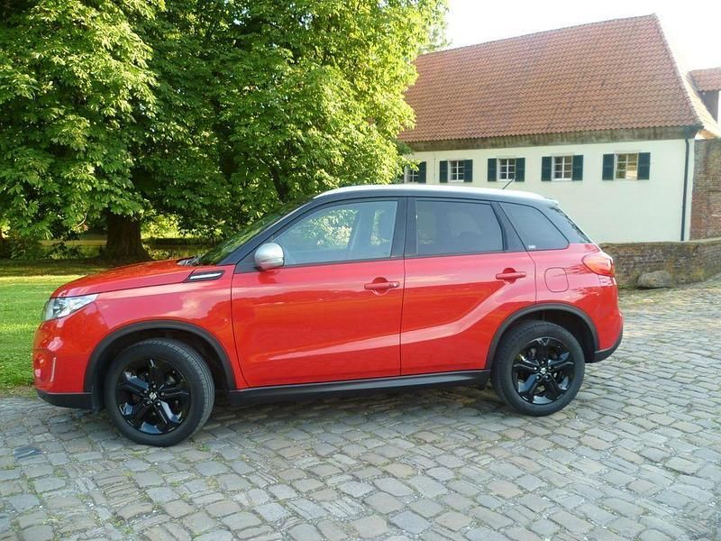 Rot Gebraucht 2018 Suzuki Vitara Comfort+ SUV | 16.900 € (Fairer Preis) - Bild 1/4