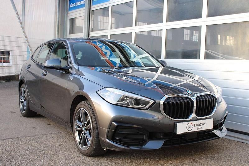 Gebraucht BMW 118 Sport Line 150 PS (110 kW) 2021 Grau Kleinwagen