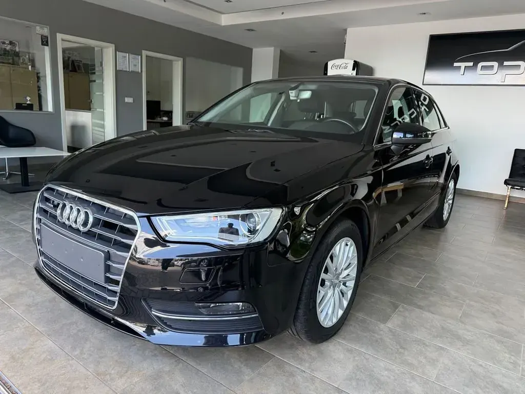 Gebraucht Audi A3 Ambiente 184 PS (135 kW) 2015 Schwarz Limousine