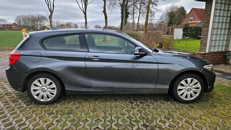Gebraucht BMW 116 109 PS (80 kW) 2017 Grau Kleinwagen