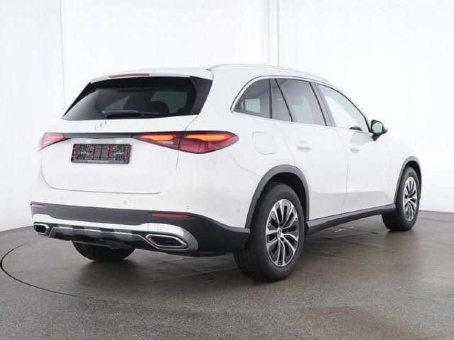Gebraucht 2024 Mercedes GLC220 | 52.610 € - Bild 1/4