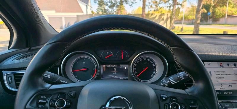 Gebraucht Opel Astra 136 PS (100 kW) 2016 Grün Kombi