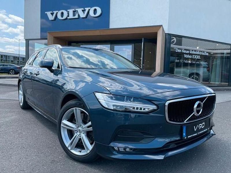Blau Gebraucht 2018 Volvo V90 Momentum Kombi | 26.990 € (Teuer) - Bild 1/4