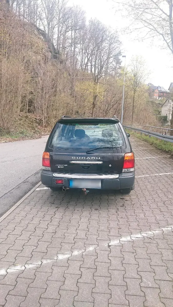 Gebraucht Subaru Forester 120 PS (88 kW) 1998 Schwarz SUV