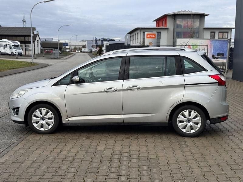 Gebraucht Ford Grand C-Max Titanium 140 PS (102 kW) 2014 Silber Van / Kleinbus