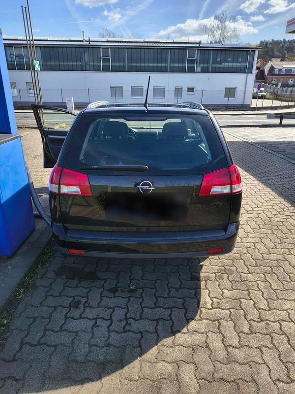 Gebraucht Opel Vectra Cosmo 140 PS (102 kW) 2008 Schwarz Kombi