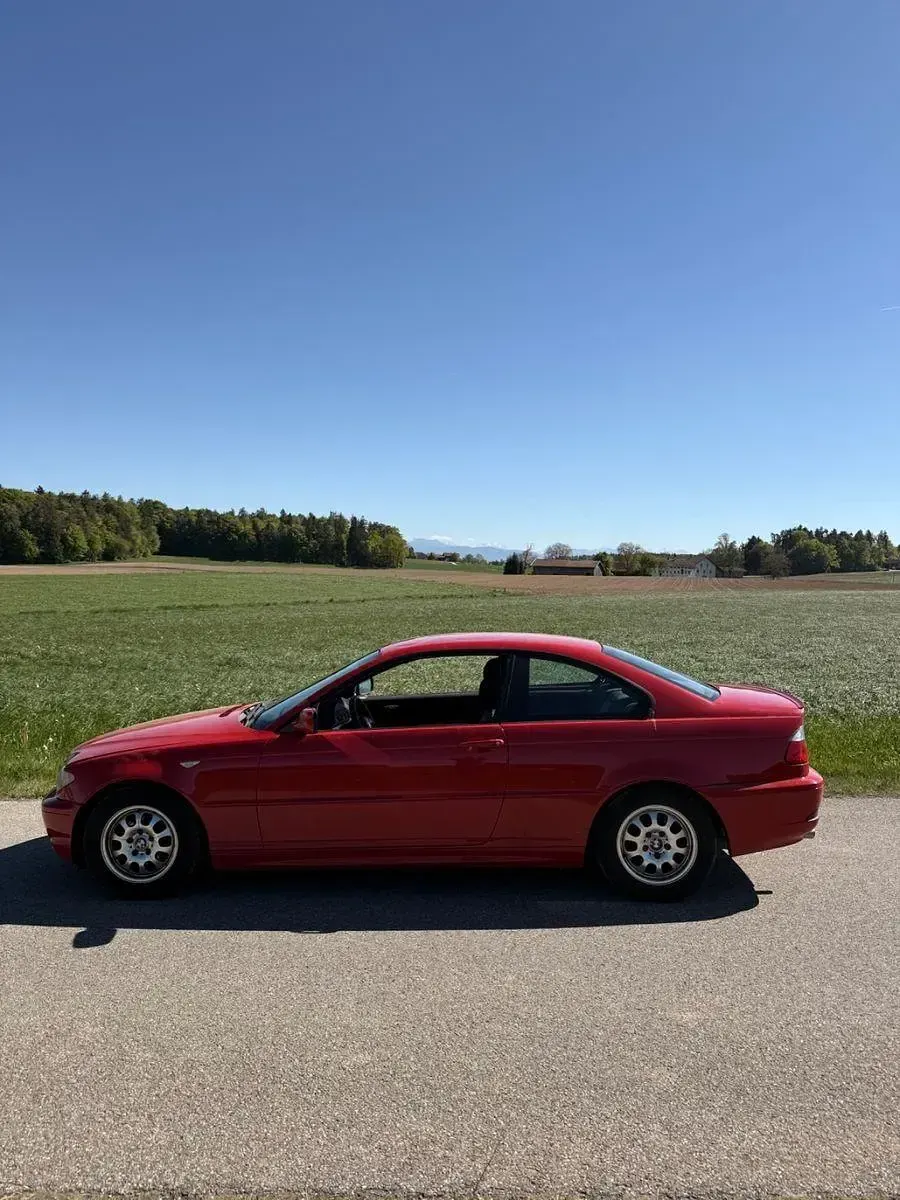 Second-hand BMW 318 143 CP (105 kW) 2004 Roșu Coupe