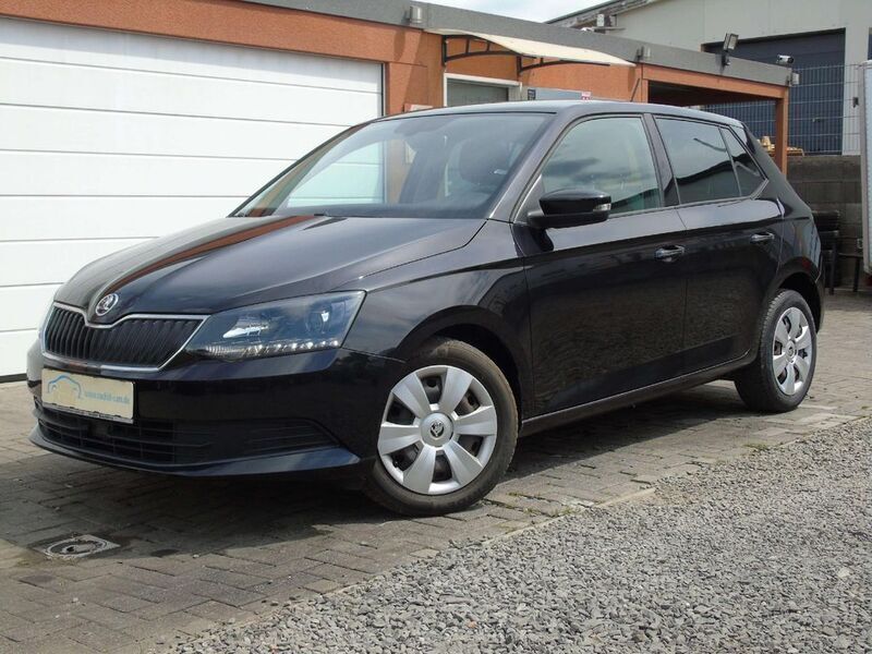 Schwarzmagic perleffekt Gebraucht 2016 Skoda Fabia Ambition Kleinwagen | 6.999 € (Guter Preis) - Bild 1/4
