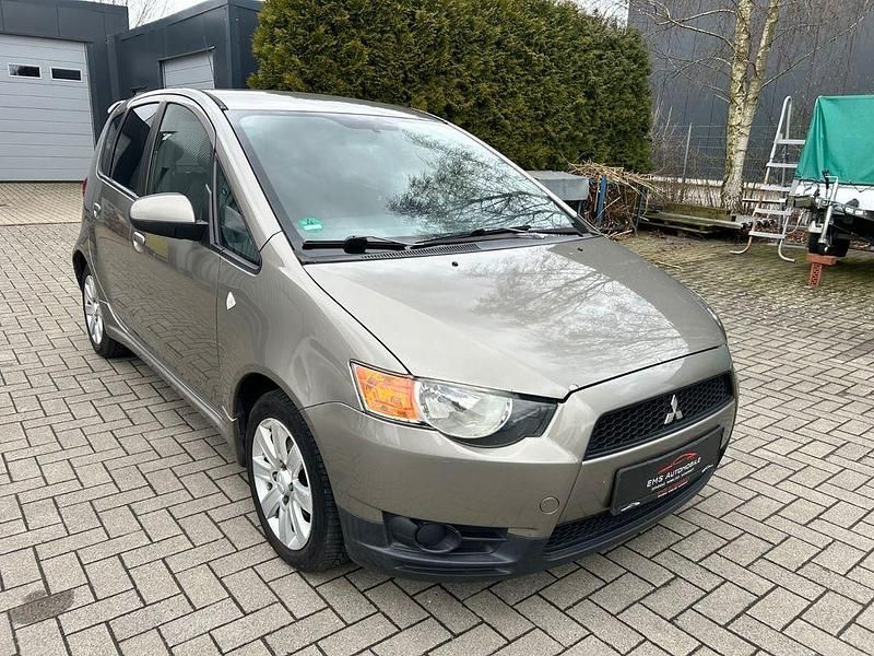 Gebraucht Mitsubishi Colt Top 95 PS (69 kW) 2012 Braun Kleinwagen