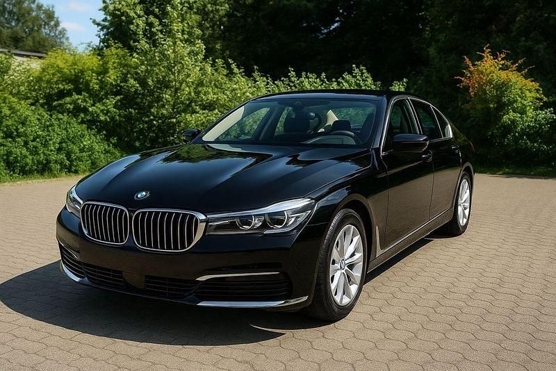 Schwarz Gebraucht 2019 BMW 740 iPerformance Limousine | 45.000 € (Fairer Preis) - Bild 1/4