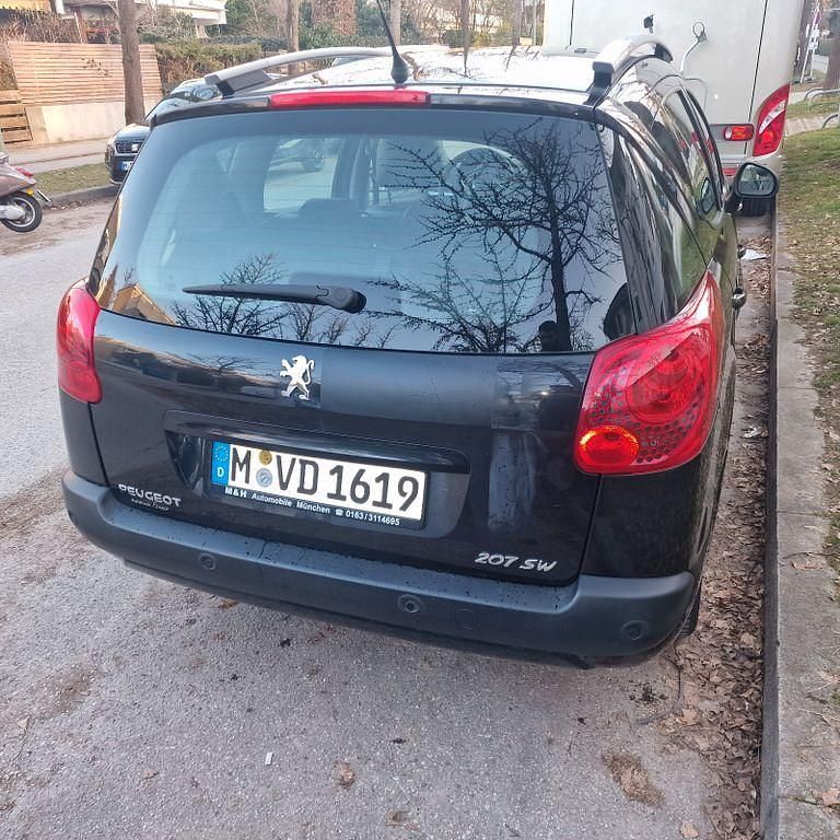 Gebraucht Peugeot 207 Premium 120 PS (88 kW) 2011 Schwarz Kombi