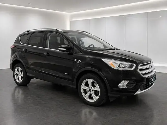 Gebraucht Ford Kuga Titanium 179 PS (131 kW) 2017 Schwarz SUV