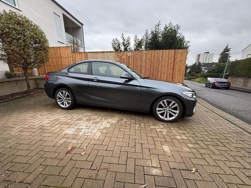 Gebraucht BMW 218 Advantage 150 PS (110 kW) 2015 Grau Coupé