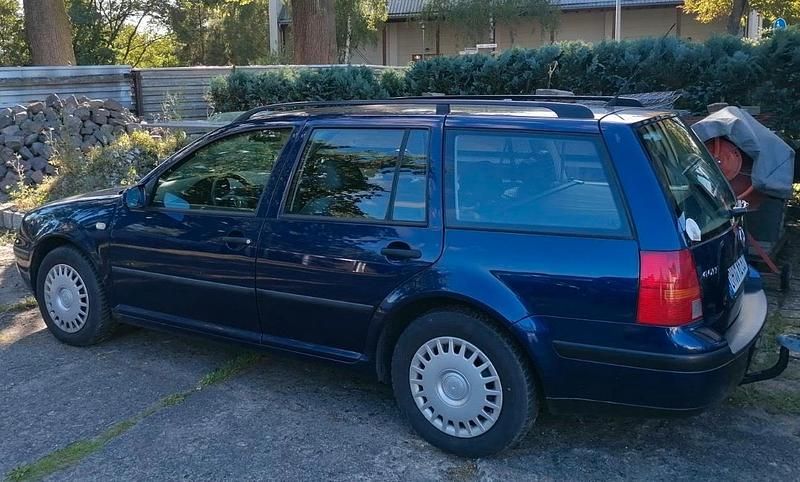 Blau Gebraucht 1999 VW Golf IV Kombi | 600 € (Superpreis) - Bild 1/4