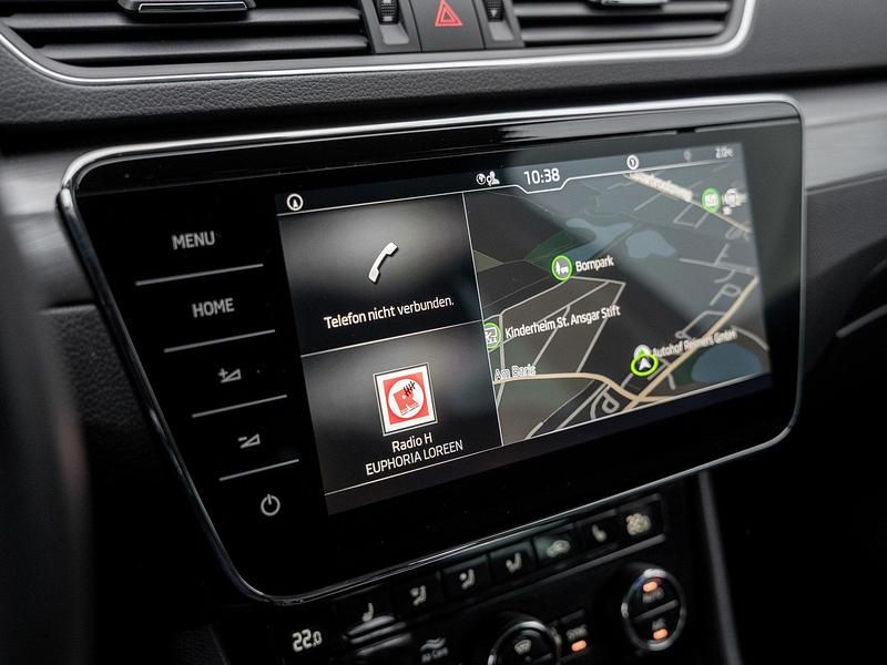 Gebraucht Skoda Superb Style 200 PS (147 kW) 2024 Grau Kombi