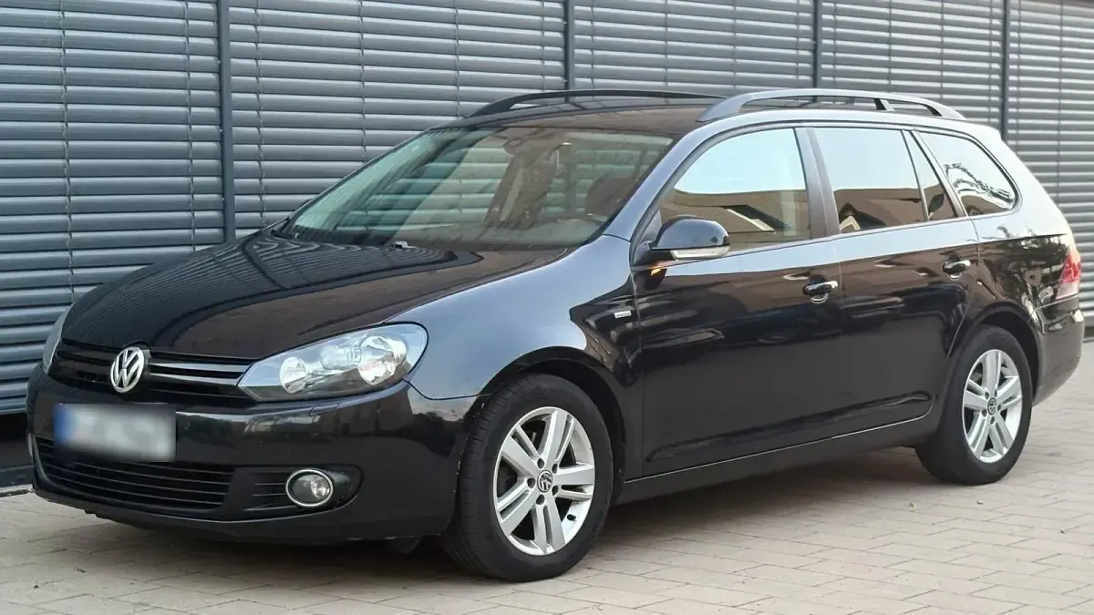 Gebraucht VW Golf VII Match 105 PS (77 kW) 2012 Schwarz Kombi