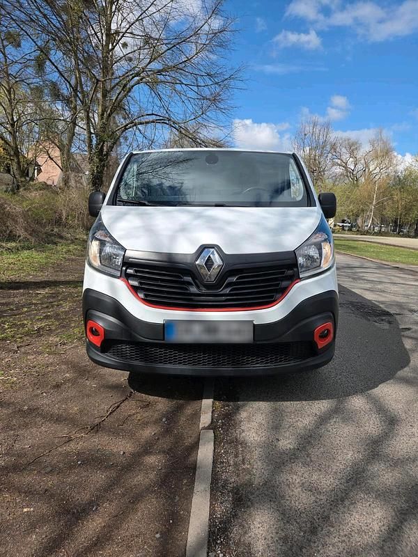 Gebraucht Renault Trafic 120 PS (88 kW) 2018 Weiß Van / Kleinbus