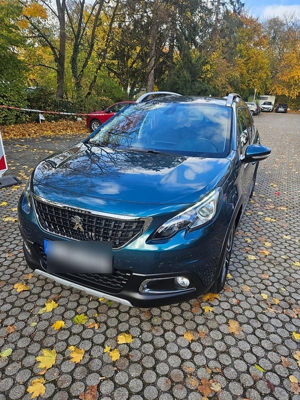 Grün Gebraucht 2018 Peugeot 2008 SUV | 12.700 € (Etwas zu teuer) - Bild 1/4