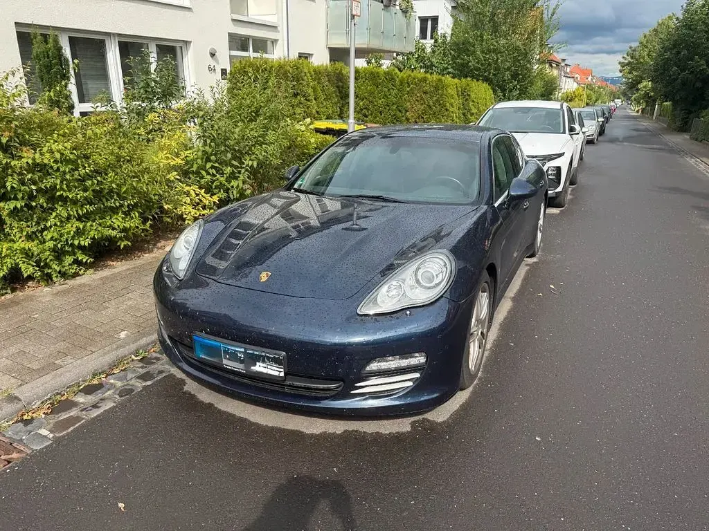 Gebraucht Porsche Panamera 4S Sport 400 PS (294 kW) 2011 Blau Kleinwagen