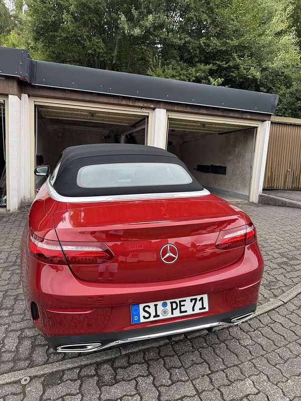Gebraucht Mercedes E350 AMG line 299 PS (219 kW) 2019 Cabrio