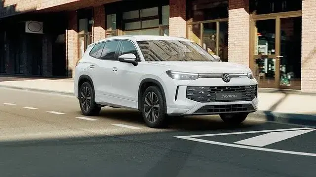 Gebraucht VW Tayron Elegance 150 PS (110 kW) 2025 Weiß SUV