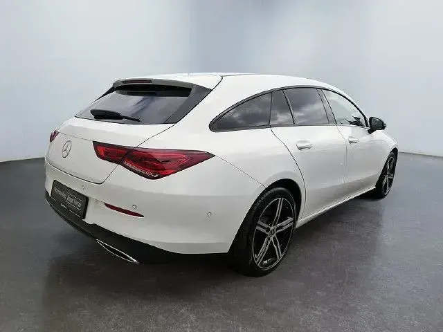 Gebraucht Mercedes CLA200 Shooting Brake 150 PS (110 kW) 2023 Kombi