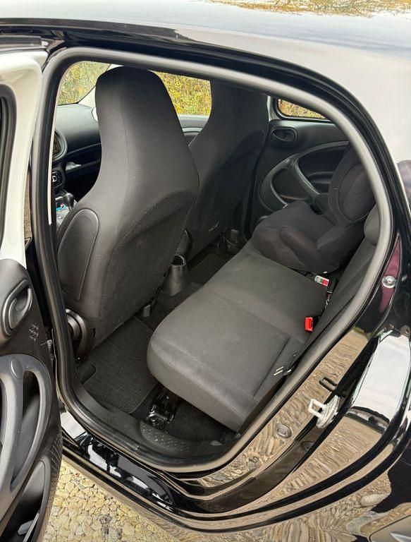 Gebraucht Smart ForFour Electric Drive 60 kW (82 PS) 2018 Weiß Kleinwagen