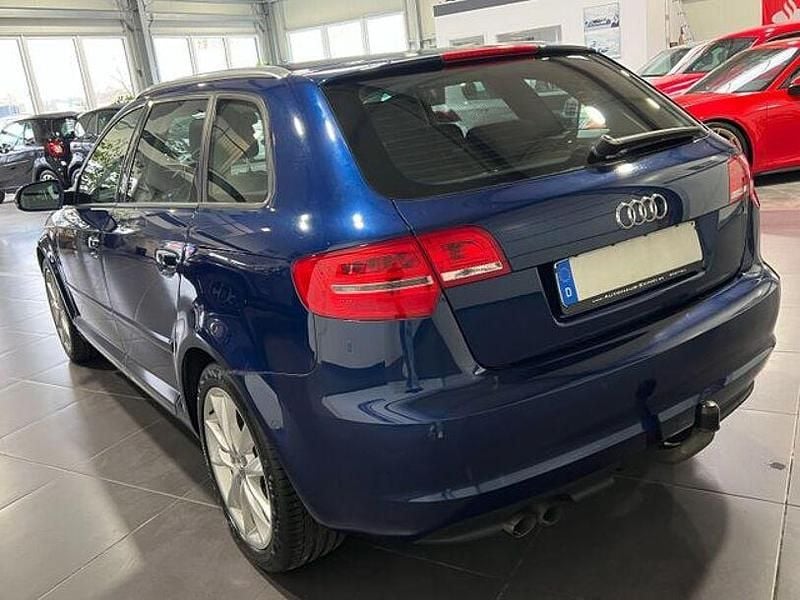 Gebraucht Audi A3 Ambition 125 PS (91 kW) 2012 Blau Kleinwagen