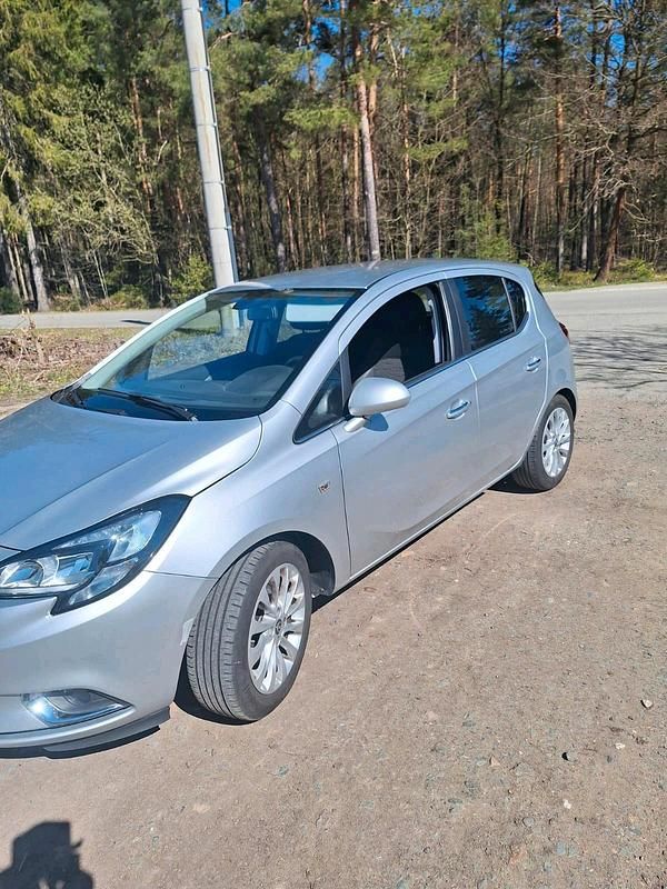 Gebraucht Opel Corsa 101 PS (74 kW) 2015 Silber Kleinwagen