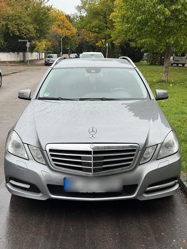 Gebraucht 2011 Mercedes E350 Avantgarde Kombi | 7.500 € (Superpreis) - Bild 1/4