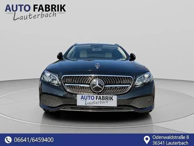 Usata Mercedes E220 194 CV (142 kW) 2017 Nero Berlina