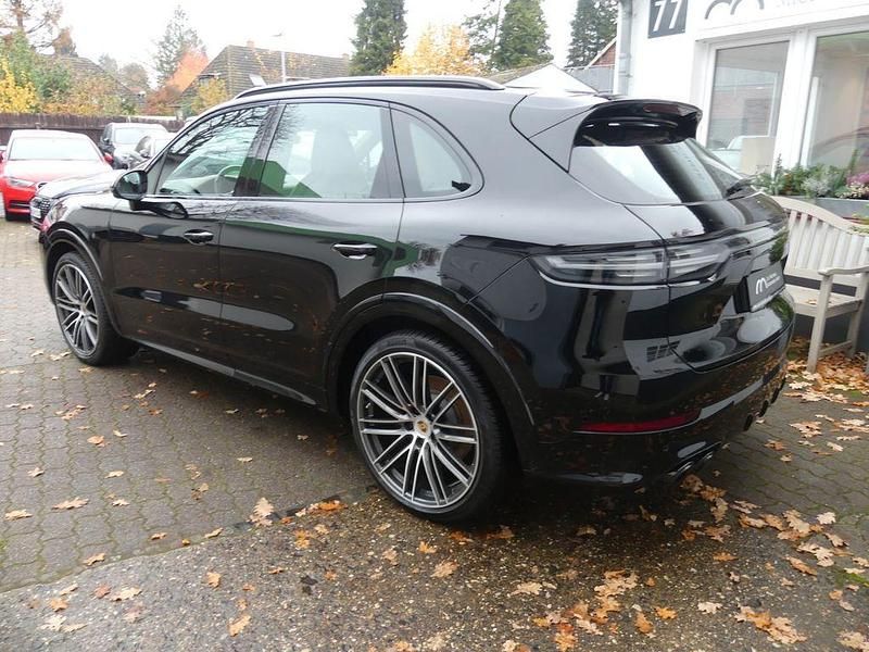 Gebraucht Porsche Cayenne GTS 460 PS (338 kW) 2022 Schwarz SUV