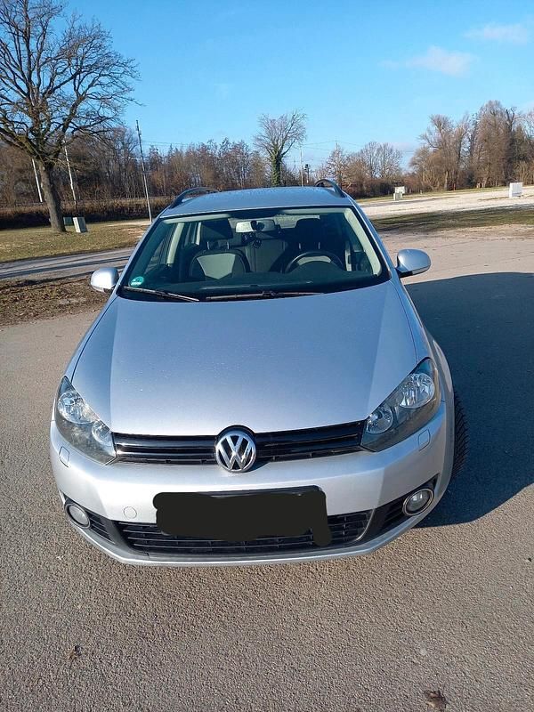 Silber Gebraucht 2011 VW Golf Kombi | 8.200 € (Teuer) - Bild 1/4