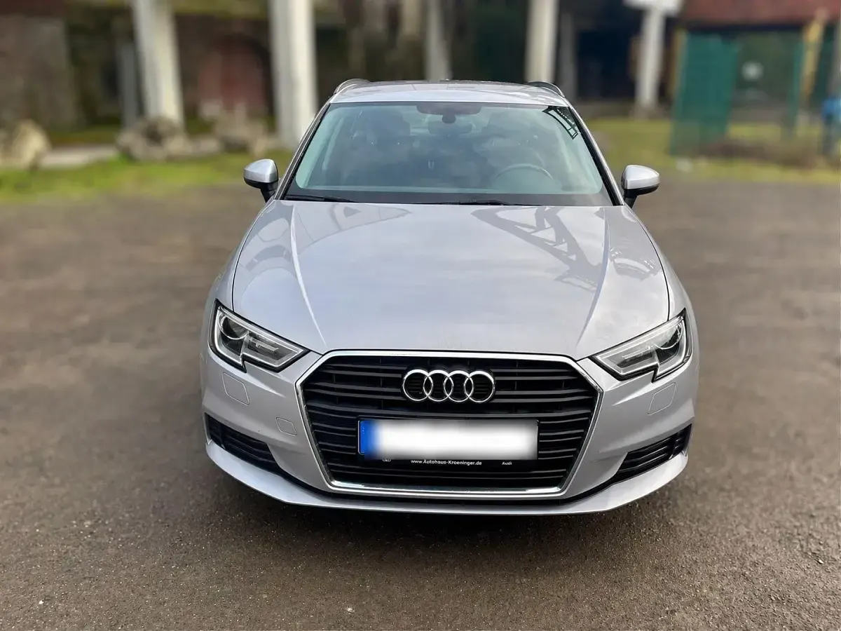 Gebraucht Audi A3 116 PS (85 kW) 2018 Silber Limousine