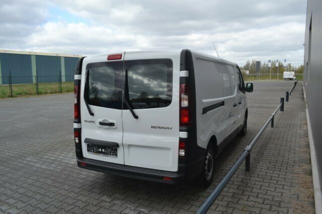 Gebraucht Renault Trafic Komfort 120 PS (88 kW) 2015 Weiß Van / Kleinbus